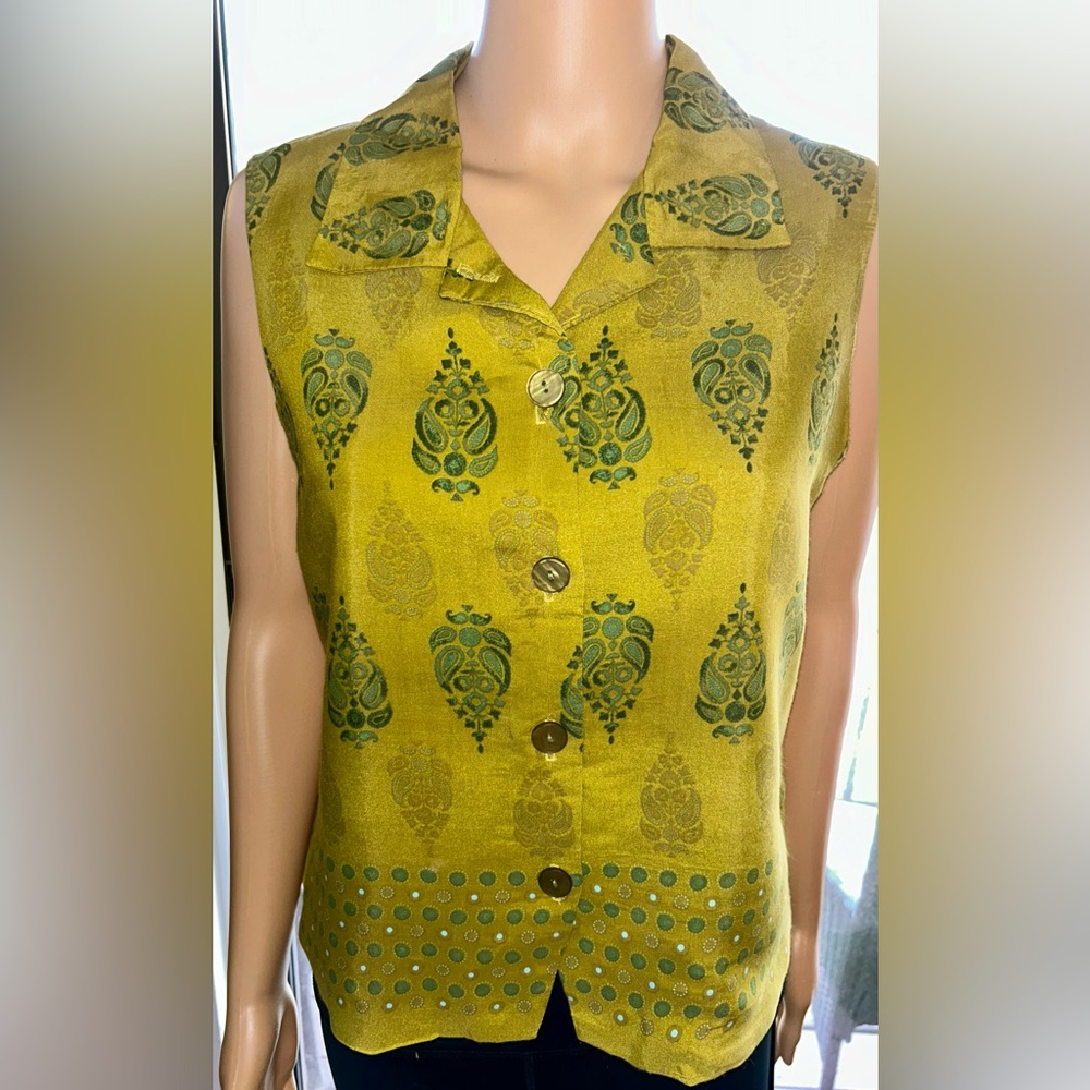 Abria sleeveless, back tie, blouse. Made in Italy. Sz M